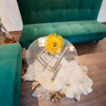 Apartamento Vilnius Old Town, 3 Bdr Penthouse, 100 M2 With Terrace Exterior foto